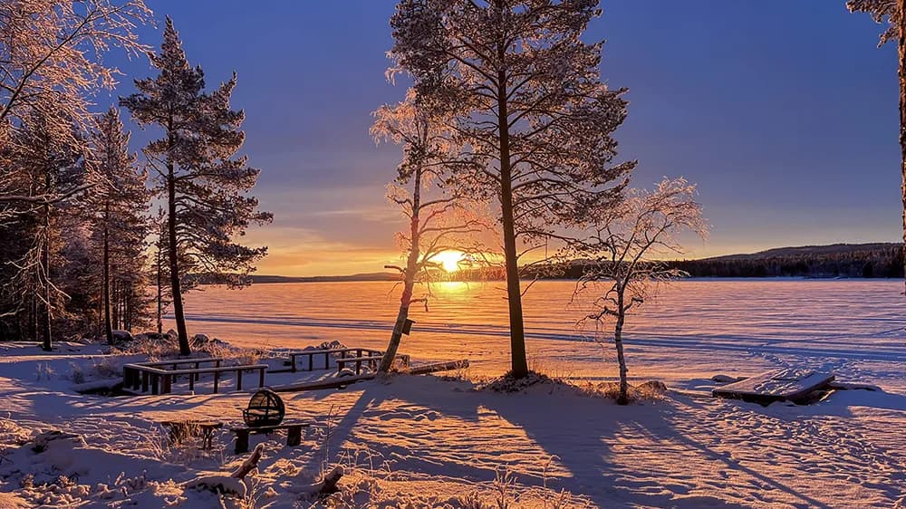 Cozy Arctic Lakeside Cottage, Pello